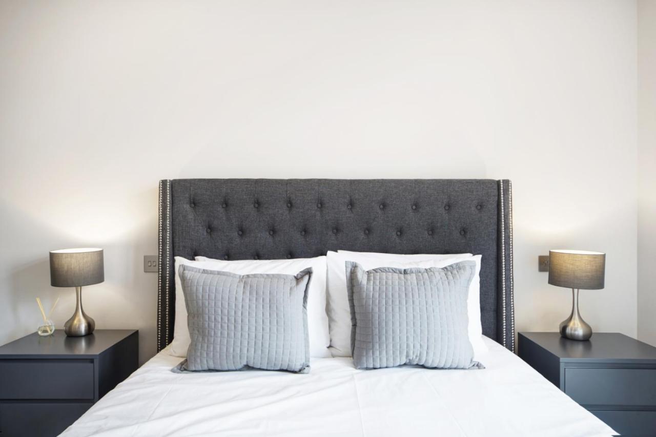 Lux Apartments In Fulham London Exterior photo